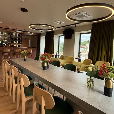 Morgenroth Hotel *